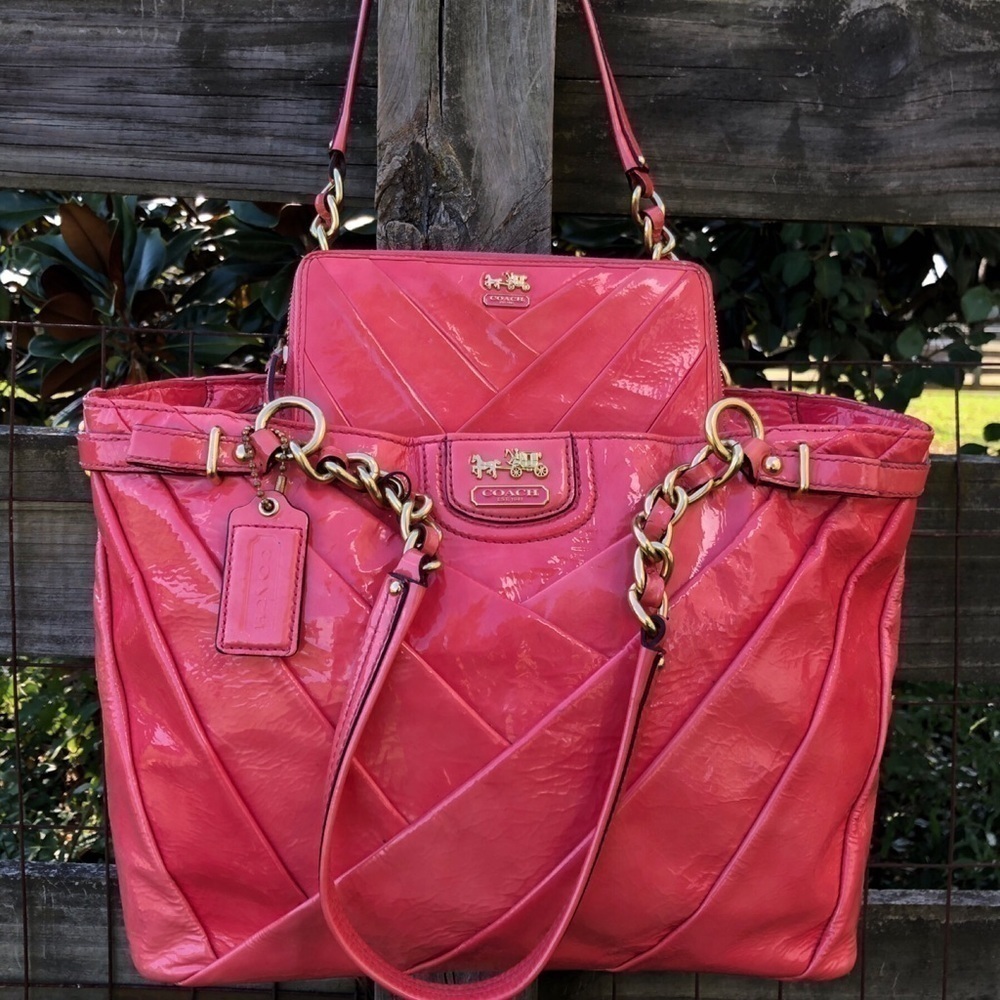 Coach Madison Diagonal Pleat Patent Pink Bag 21300 - Picture 2 of 9